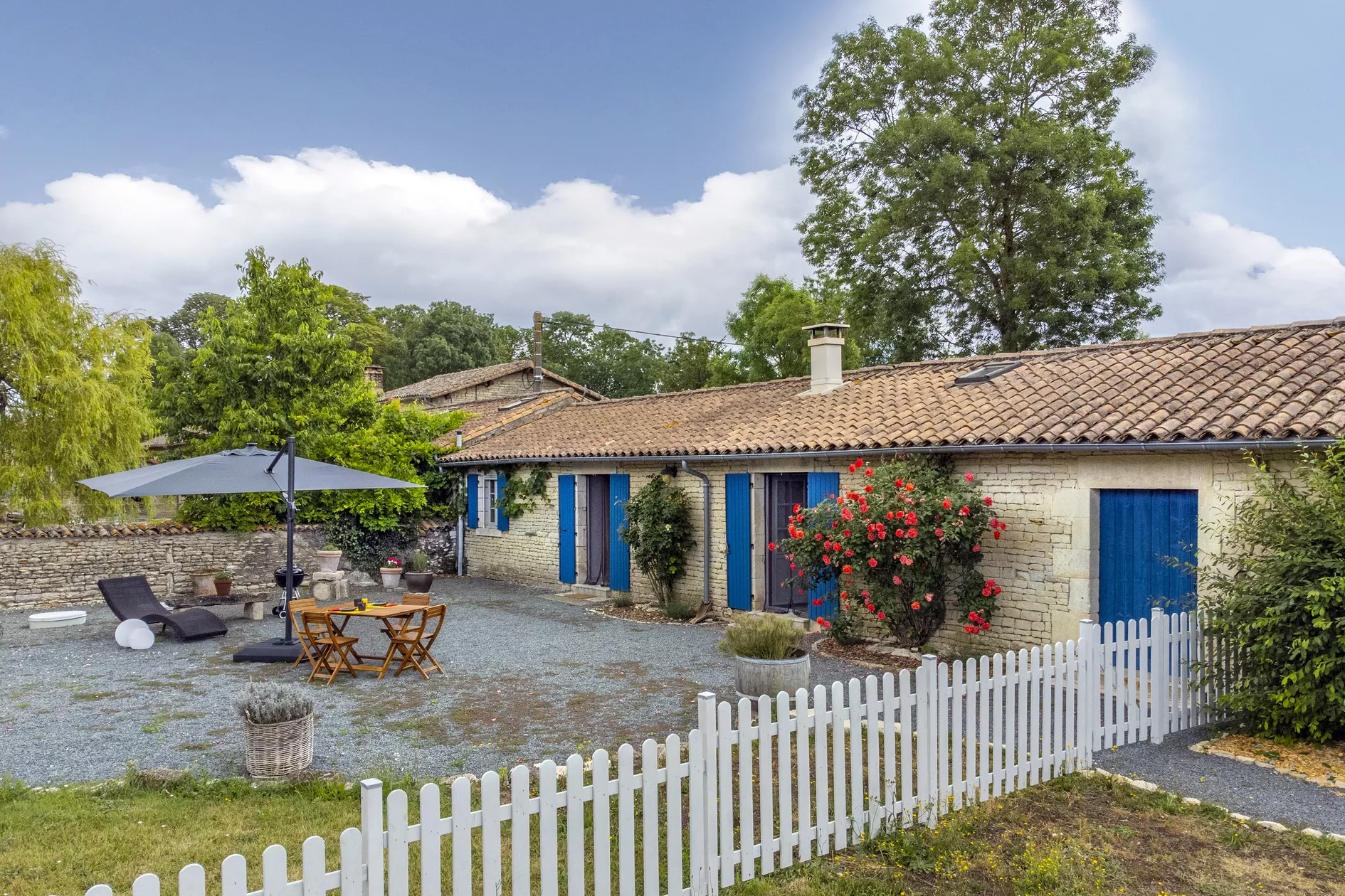 Gites de La Berniere - Tournesol (4 Guests).