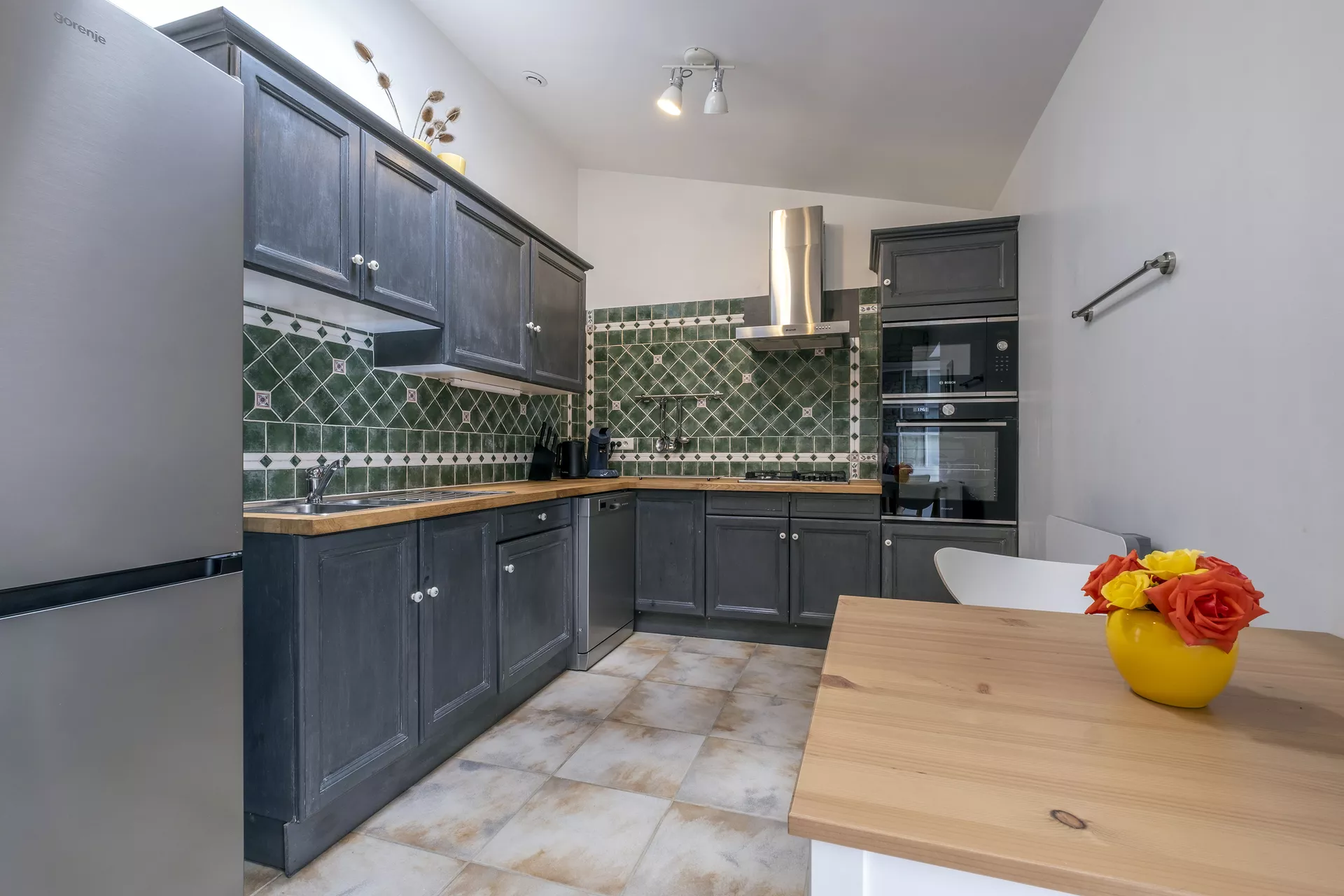 Fully equipped kitchen