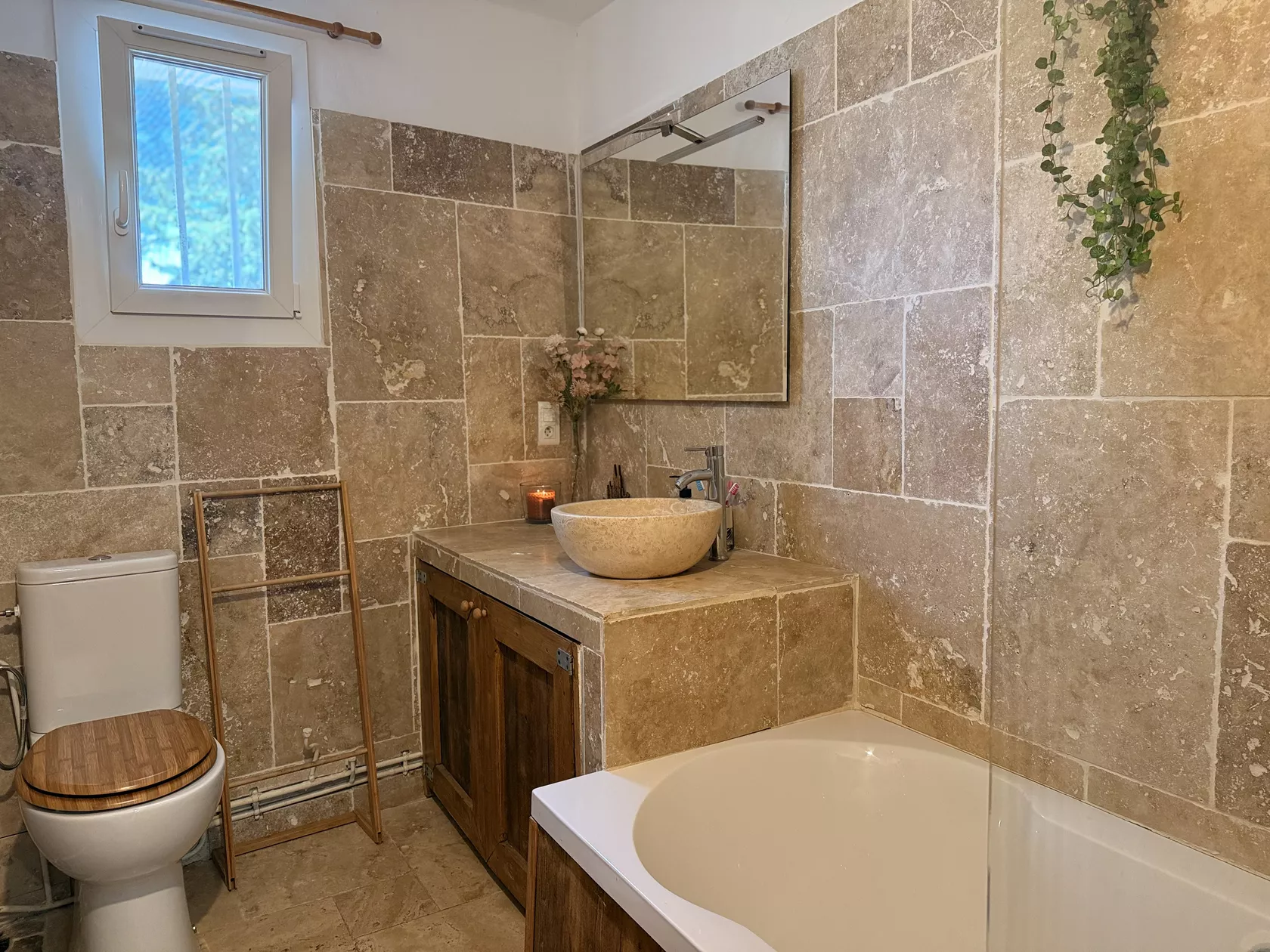 La Maison Kunterbunt