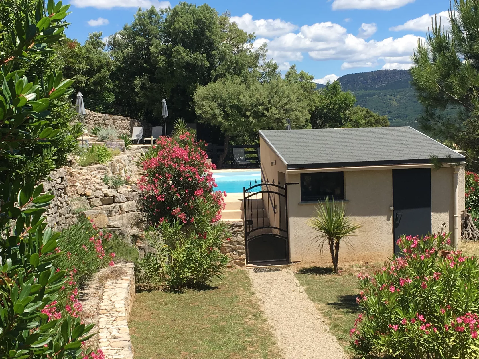 Aux Quatrefeuilles d'Oc Gîte Laurier