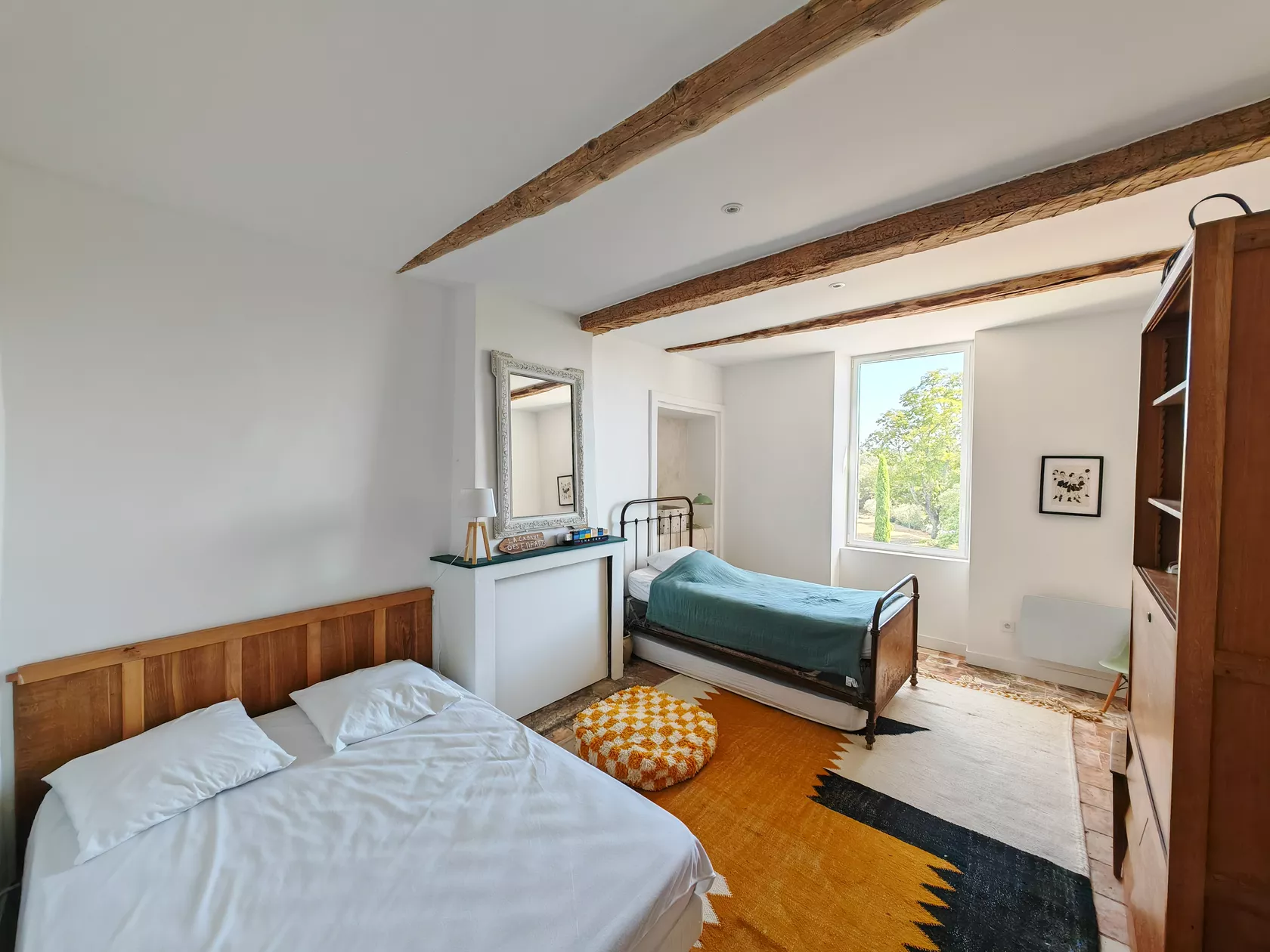 Maison de campagne avec piscine Country house with pool and vineyards view