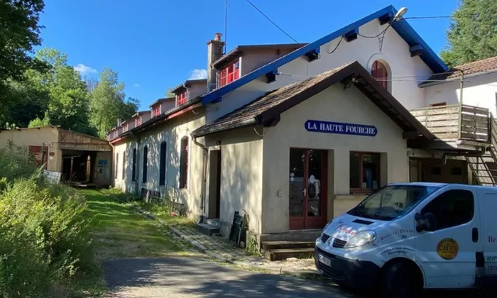 Zu verkaufen: schönes Bed and Breakfast mit Potenzial, Bourgogne-Franche-Comté.