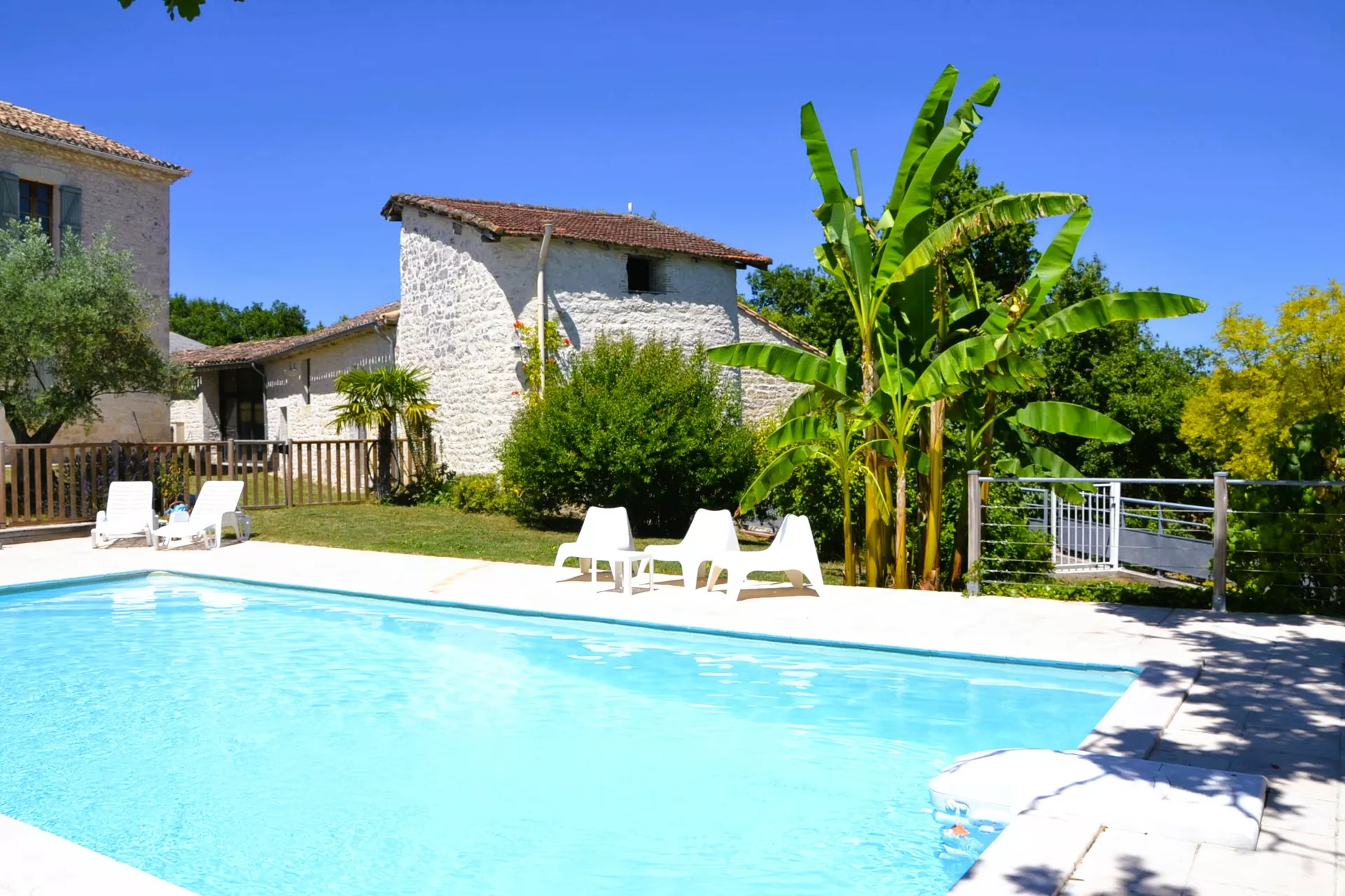 Pressure Vessels La Vallee Village Lacoste Post For Dh3268